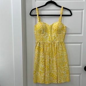 Lilly Pulitzer size 2 yellow short patterned dress